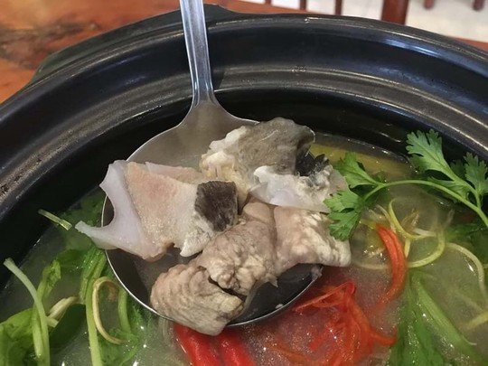 Ăn món cá không khoẻ ở Sài Gòn - Ảnh 3.