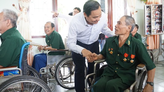 Ngành điện tổ chức nhiều hoạt động hướng đến Ngày Thương binh - Liệt sĩ 27-7 - Ảnh 1.