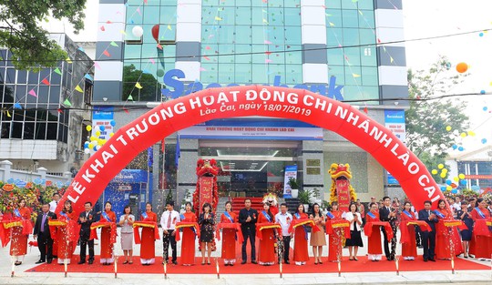 Sacombank tăng mạng lưới lên 567 điểm giao dịch - Ảnh 2.