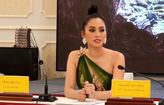Hoa hậu Trần Tiểu Vy làm Đại sứ Lễ hội Hang động Quảng Bình năm 2019 - Ảnh 2.