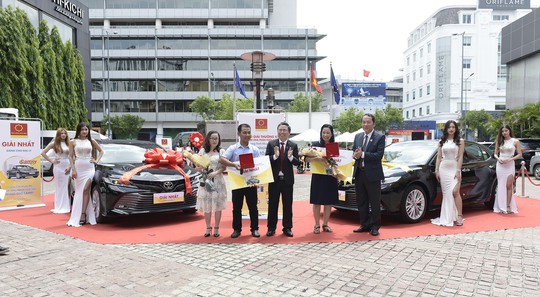 Tập đoàn Hoa Sen trao thưởng Mua Ống nhựa Hoa Sen – Trúng ô tô Camry kỳ 1 - Ảnh 2.