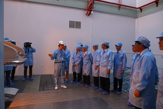 VNPT khánh thành nhà máy sản xuất sợi quang đầu tiên của khu vực Đông Nam Á - Ảnh 2.