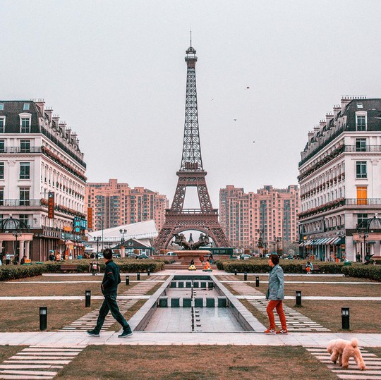 Bản sao cầu Vàng, tháp Eiffel ở Trung Quốc gây chú ý mạng - Ảnh 3.