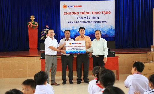 Vietbank tặng cộng đồng xã hội 760 máy tính - Ảnh 2.