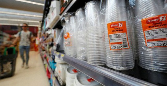 Hàn Quốc cấm nhập một số sản phẩm có nhựa tái chế - Ảnh 1.