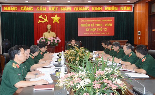 Ủy ban Kiểm tra Quân ủy Trung ương tước danh hiệu 7 quân nhân - Ảnh 1.