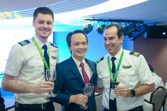 Những phi công quốc tế của Bamboo Airways lần đầu xuất hiện - Ảnh 3.