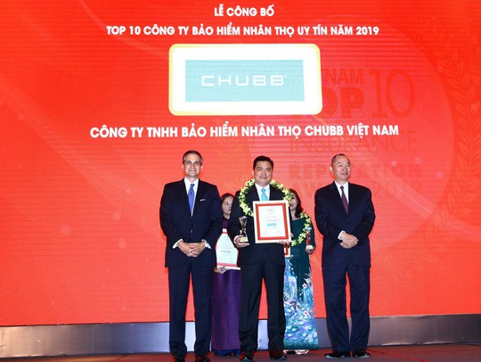 Chubb Life Việt Nam được vinh danh “Top 10 doanh nghiệp bảo hiểm nhân thọ uy tín năm 2019” - Ảnh 1.