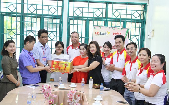 Những ngày vui Trung thu cùng HDBank của trẻ em khuyết tật - Ảnh 3. Những ngày vui Trung thu cùng HDBank của trẻ em khuyết tật - Ảnh 3.