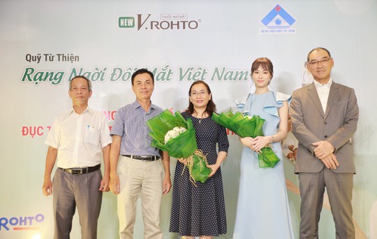 V.Rohto ra mắt Quỹ từ thiện “Rạng ngời đôi mắt Việt Nam” - Ảnh 1.