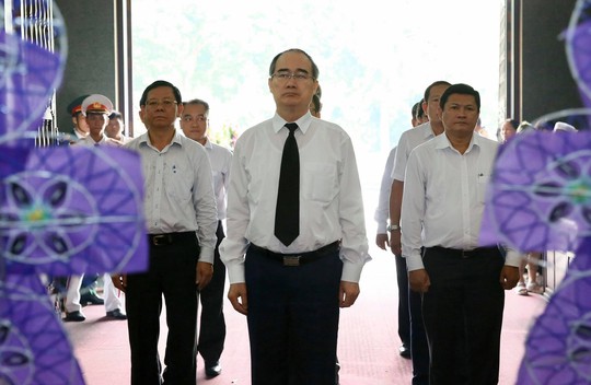 Xúc động lễ viếng đại tá, phi công Nguyễn Văn Bảy - Ảnh 2.