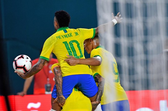 Neymar tái xuất và ghi bàn, Brazil hòa thót tim Colombia - Ảnh 6.