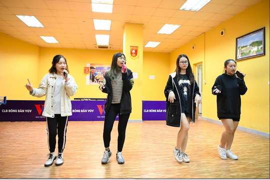 Thí sinh VOVs K-Pop Contest 2019 dựng lại bản hit của BTS - Ảnh 1.