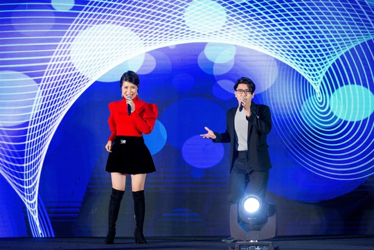 Ca sỹ, MC Thi Thảo cùng học trò tham gia đêm nhạc “Sing To Build” - Ảnh 3.