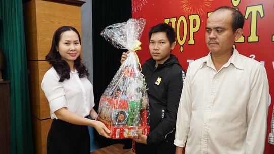 Tết ấm áp đến với công nhân khó khăn SAMCO - Ảnh 3.