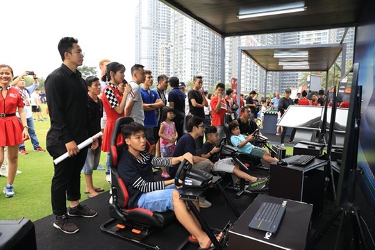 Giới trẻ TP HCM trải nghiệm F1 qua đại nhạc hội Go Vietnam Now! - Ảnh 1.