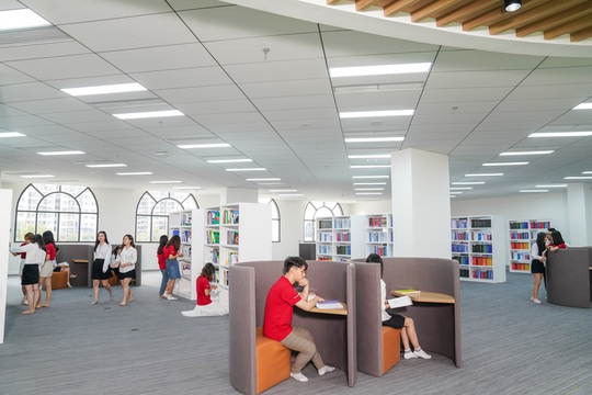 Cận cảnh trường đại học ngàn tỉ đẳng cấp 5 sao đầu tiên tại Việt Nam - Ảnh 16.
