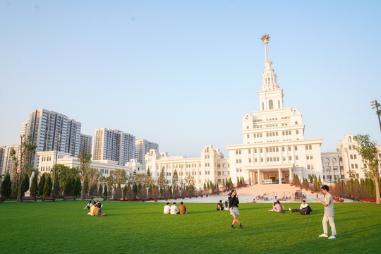 Cận cảnh trường đại học ngàn tỉ đẳng cấp 5 sao đầu tiên tại Việt Nam - Ảnh 23.