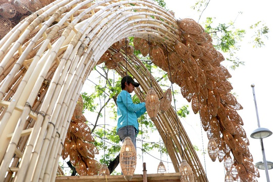 6 bông lúa siêu to tại Đường Xuân Phú Mỹ Hưng - Ảnh 3.