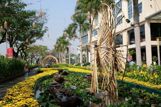 6 bông lúa siêu to tại Đường Xuân Phú Mỹ Hưng - Ảnh 6.