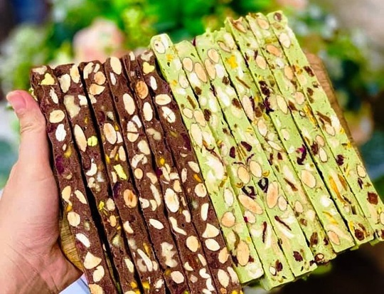 Bánh kẹo handmade nửa triệu đồng một kg - Ảnh 2.