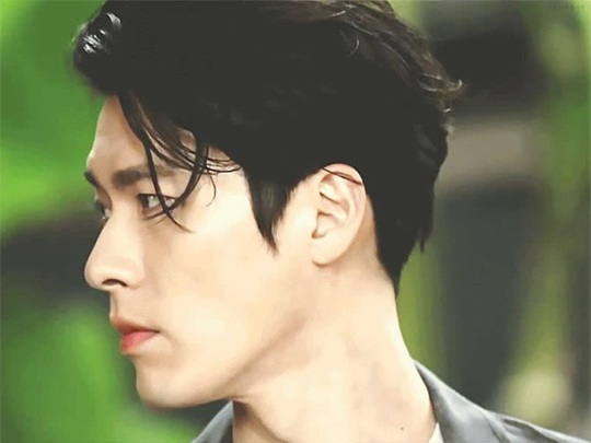 “Soái ca Triều Tiên” Hyun Bin gây bão mạng với góc nghiêng sắc lẹm  - Ảnh 11.