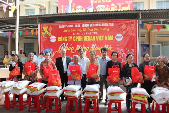 Vedan Việt Nam tặng 1.000 phần quà Tết cho người dân có hoàn cảnh khó khăn tại Đồng Nai - Ảnh 1.