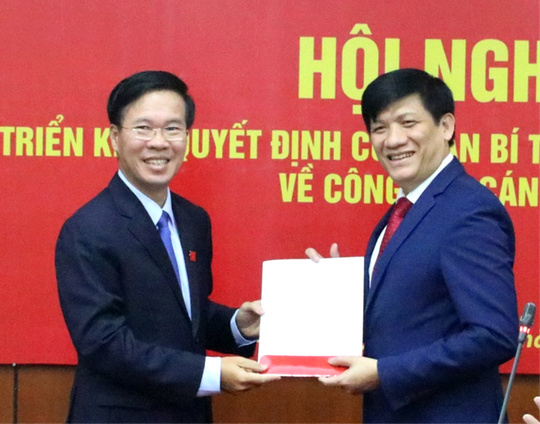 Thủ tướng bổ nhiệm Phó Ban Tuyên giáo TƯ Nguyễn Thanh Long làm Thứ trưởng Bộ Y tế - Ảnh 2.