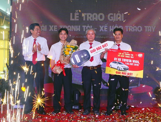 Một tài xế Vinasun trúng giải đặc biệt là chiếc Toyota Vios 1.5G CVT 2019 - Ảnh 1.