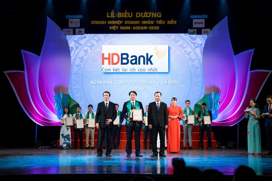 HDBank - Doanh nghiệp tiêu biểu Việt Nam - ASEAN 2020 - Ảnh 1.