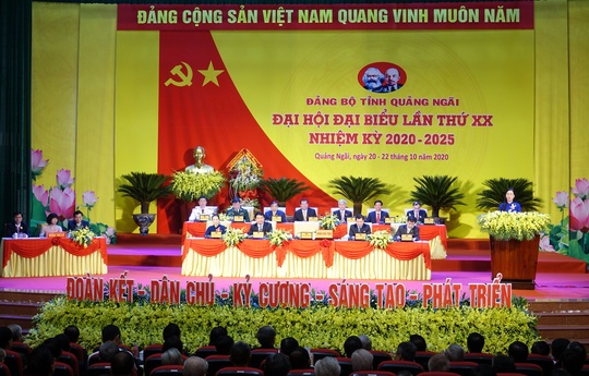 Bà Tòng Thị Phóng dự khai mạc Đại hội đại biểu Đảng bộ tỉnh Quảng Ngãi  - Ảnh 1.
