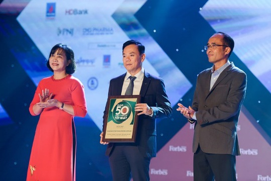 Vietcombank được Forbes bình chọn trong top 50 Công ty niêm yết tốt nhất Việt Nam - Ảnh 1.