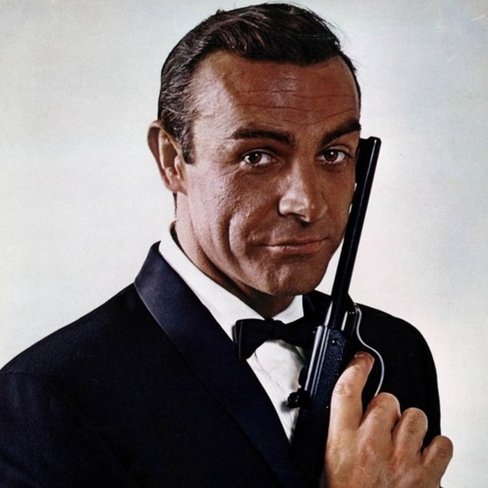 “James Bond” được yêu thích nhất qua đời - Ảnh 3.