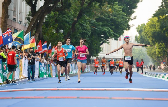 VPBank Hanoi Marathon ASEAN 2020: Chạy để kết nối trong trạng thái “bình thường mới” - Ảnh 2.