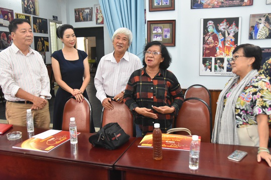 Mai Vàng nhân ái thăm NSƯT Ngọc Khanh và nghệ sĩ Tấn Thi - Ảnh 5.