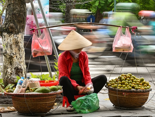 Khoảnh khắc Hà Nội trong mùa đẹp nhất năm - Ảnh 17.