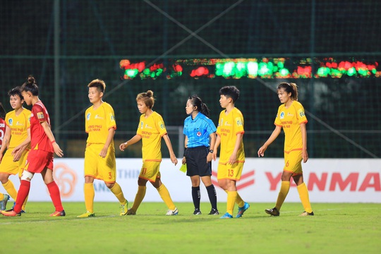 HLV đội nữ Phong Phú Hà Nam bị VFF kỷ luật, cấm thi đấu 5 năm - Ảnh 3.