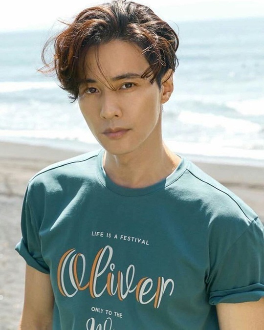 Won Bin và dàn tài tử trẻ lâu của showbiz Hàn - Ảnh 10.