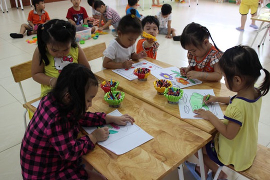 Công nhân chưa an tâm về chỗ gửi con - Ảnh 1.