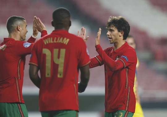 Cữ tập kinh hoàng, Bồ Đào Nha trút mưa bàn thắng trước Andorra - Ảnh 4.
