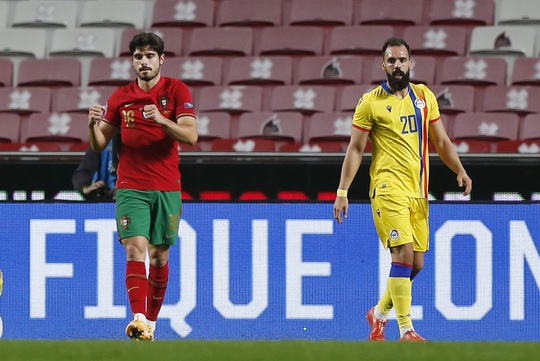 Cữ tập kinh hoàng, Bồ Đào Nha trút mưa bàn thắng trước Andorra - Ảnh 2.