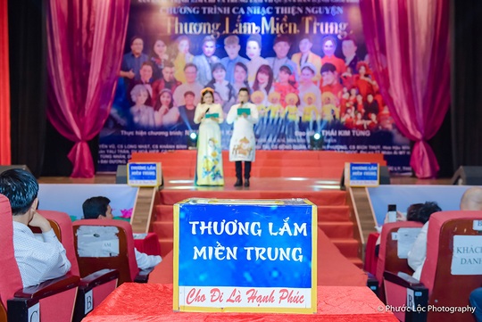 Đêm nhạc ‘Thương lắm Miền Trung’ của Trịnh Kim Chi giúp bà con vùng lũ gần 800 triệu đồng - Ảnh 1.