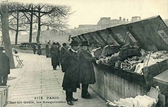 Phố bán sách cũ bên bờ sông Seine - Ảnh 2.