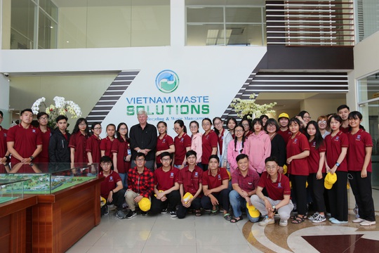 Sinh viên Đại học Nguyễn Tất Thành tham quan và tìm hiểu quy trình vận hành, xử lý chất thải của VWS - Ảnh 4.