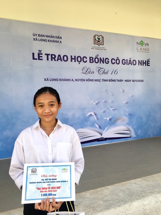 Nhẹ bớt lo toan nhờ có học bổng cô giáo Nhế - Ảnh 1.