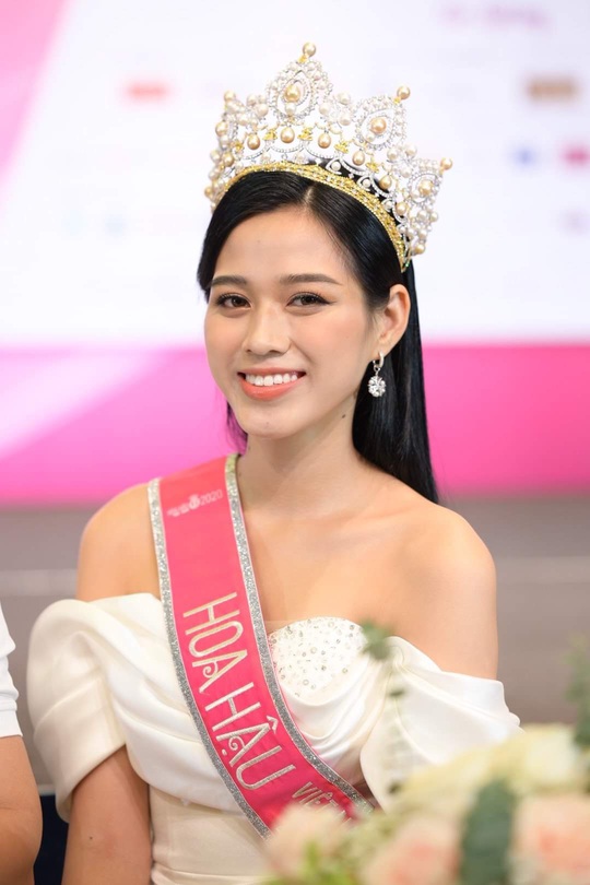 Hoa hậu Việt Nam 2020 Đỗ Thị Hà trải lòng về những phát ngôn gây thất vọng trên Facebook - Ảnh 2.
