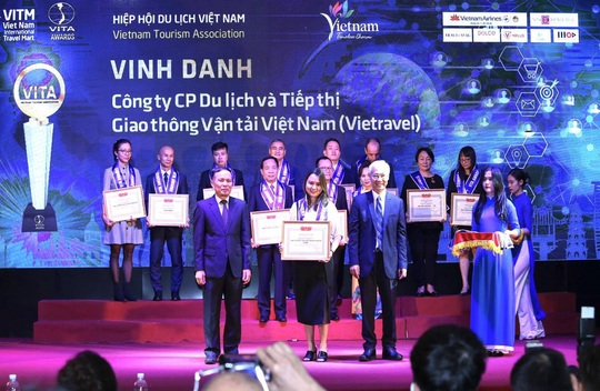 Vietravel nhận 4 giải thưởng quan trọng trong khuôn khổ Hội chợ du lịch VITM 2020 - Ảnh 1.