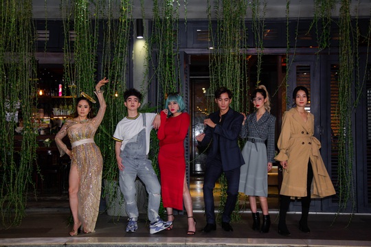 Diễn viên Thanh Thúy khoe vẻ đẹp  gợi cảm - Ảnh 7.