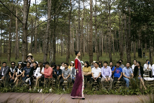 Mãn nhãn với show thời trang Hương rừng, sắc núi tại Đắk Nông - Ảnh 6.
