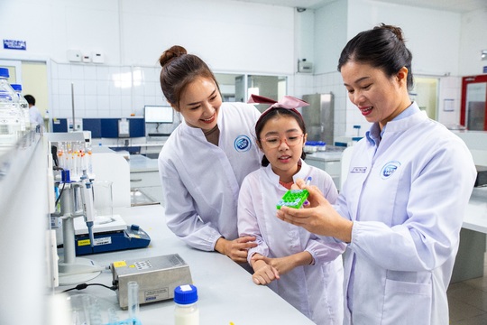 FrieslandCampina Việt Nam nhận giải thưởng trao quyền cho phụ nữ khu vực châu Á - Thái Bình Dương - Ảnh 4.